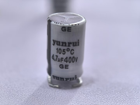 Bon prix Condensateurs en aluminium produits en usine avec une longue durée de vie et des performances stables en ligne